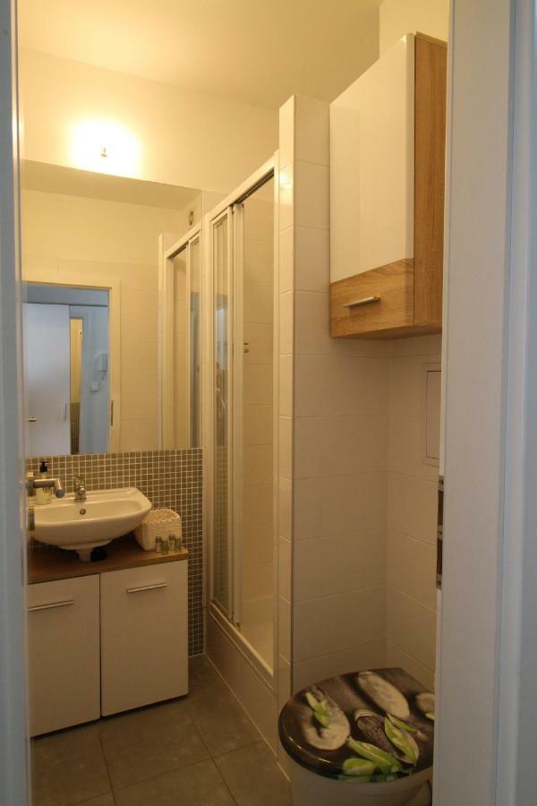 G Support Apartment Прага Екстериор снимка